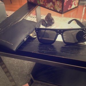 KylieXquay black hidden hills sunglasses